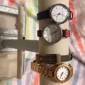 Lot of different brand of watches